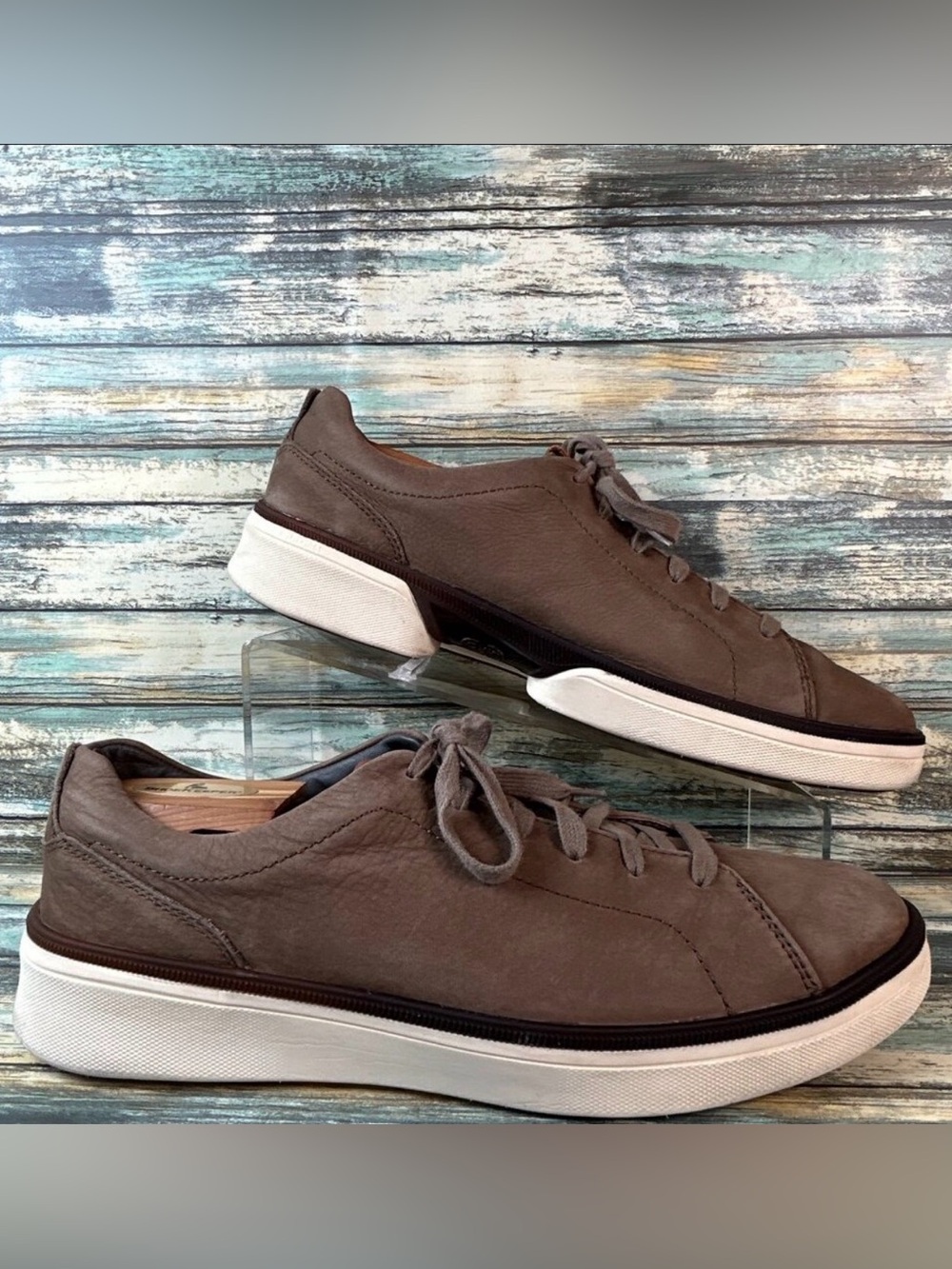 Johnston & Murphy Waterproof Sneaker Size 9
Brown Leather Oxford Lace Up Shoe